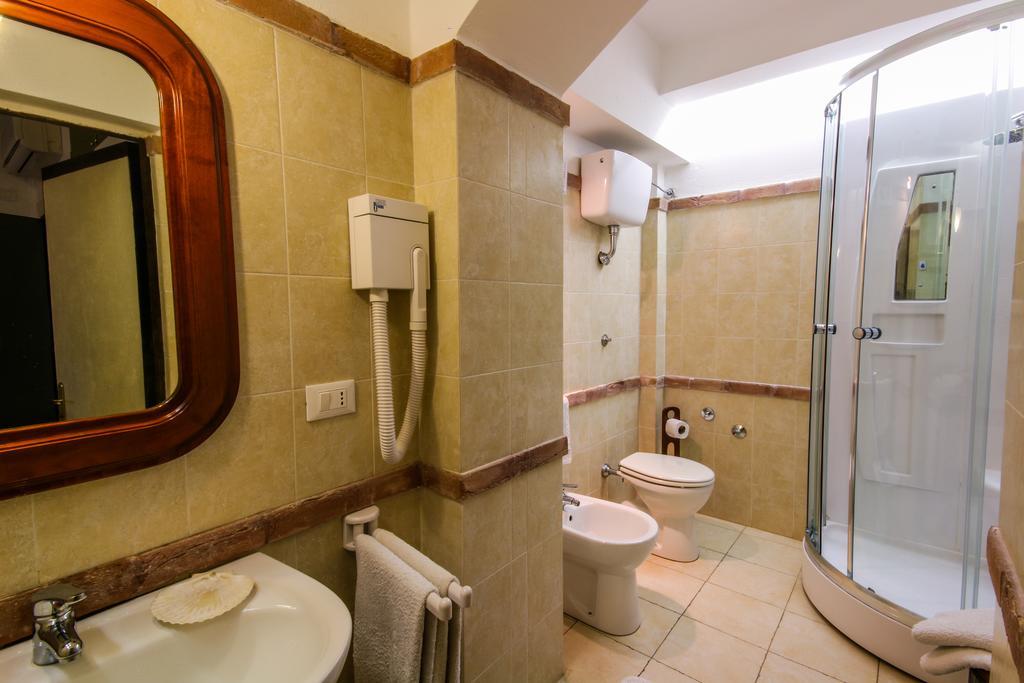 Hotel Al Cortiletto à Reggio de Calabre Chambre photo
